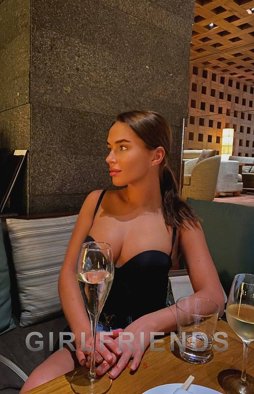 escortes ile de france, Paris luxury escort, vip escorts Paris, vip escorts in Paris, russian escort Paris, premium Paris escort, Supermodels escort Paris, Paris escort models, Booking busty model in Paris, black escorts paris