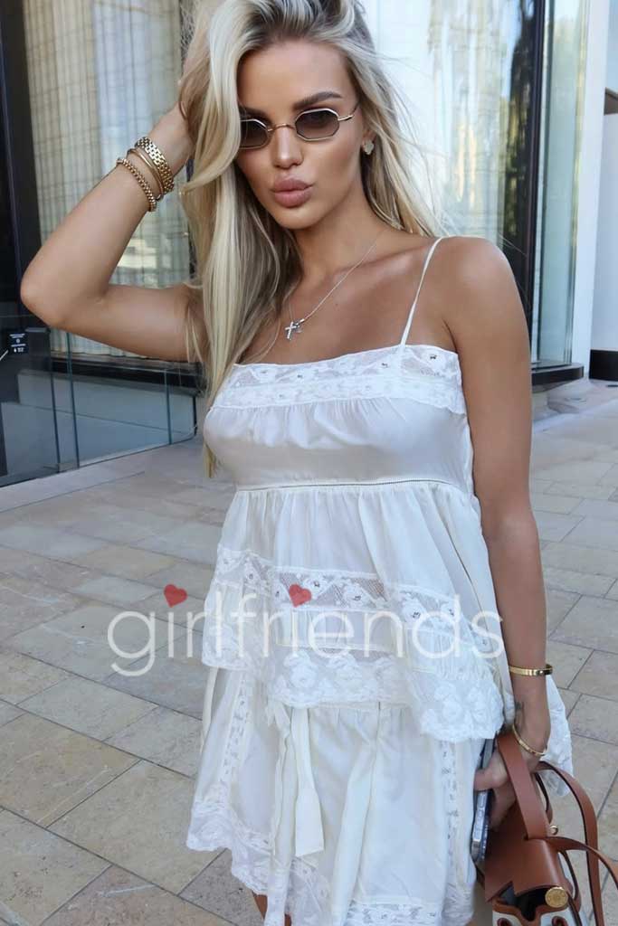 Paris luxury companions, Paris GFE escort, Paris escort models, Elite companion in Paris, russian girls in paris, travel escorts Paris, Paris high class escort, brunette escorts Paris, elite escort Paris