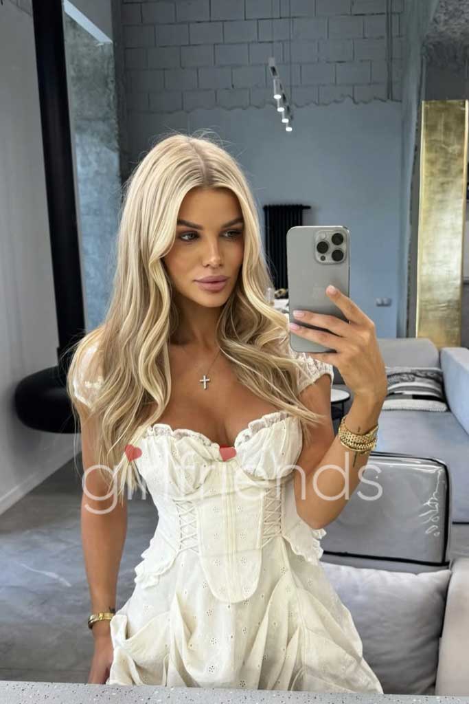 Escort girl paris, Outcall service in Paris, escorte girl, blonde escort in paris, blonde escorts Paris, high class escorts paris