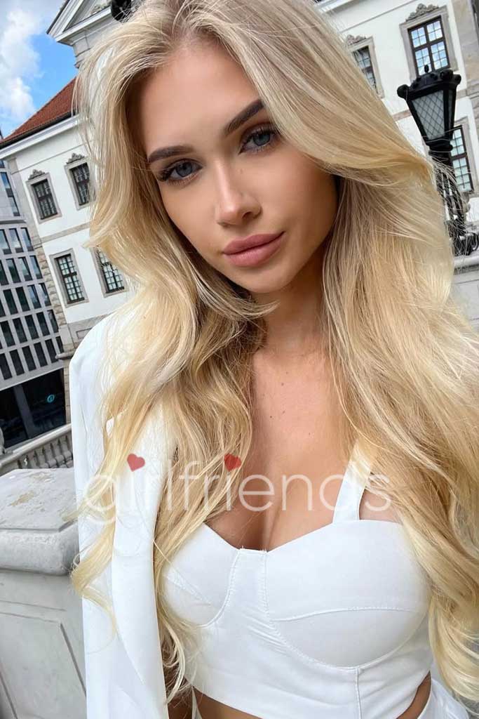 Paris elite escort massage, vip Paris escort massage, Paris vip escort massage, VIP escort agency in Paris, blonde escorts massage Paris, premium Paris escort massage, young escorts Paris
