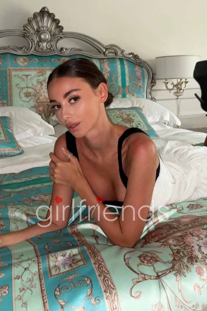 high end escorts Paris, discreet escorts Paris, vip companions Paris, luxury nightlife companions Paris, international escorts Paris, independent escorts Paris