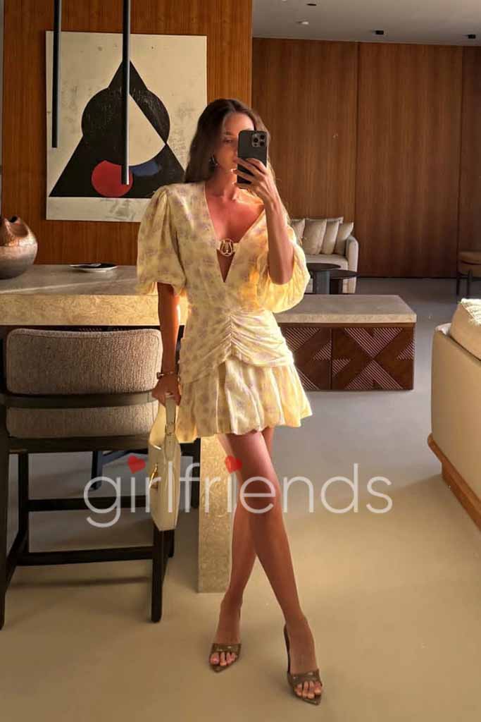 sophisticated companion Paris, elegant companion Paris, luxury travel companion Paris, vip social companion Paris, Paris elite companion