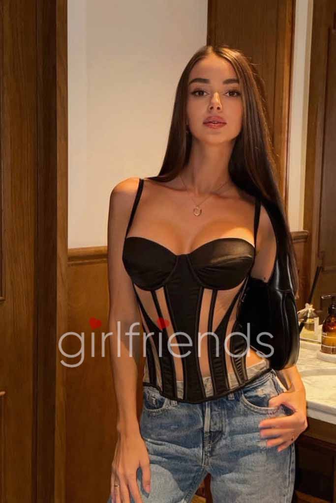 high society companions Paris, refined luxury escorts Paris, elite travel companion Paris, luxury private companion Paris, fashionable companion Paris