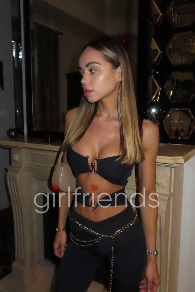 escortes paris, luxury escorts paris, call girl paris, escort black paris, brunette escorts in Paris, premium escort Paris, premium paris escort, Luxury escort paris, Choose the Paris escort